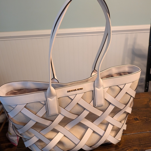 Michael Kors Handbags - Michael Kors Cream and Beige Woven Tote